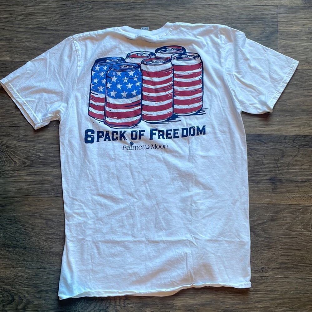 Palmetto Moon- T-shirt- Size Medium